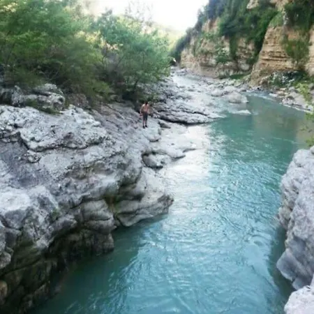 Apartment 2 Bedroom 15 Min By Bus To Center