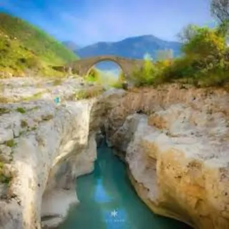 Apartment 2 Bedroom 15 Min By Bus To Center *