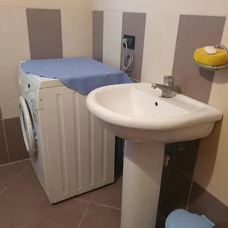 2 Bedroom 15 Min By Bus To Center