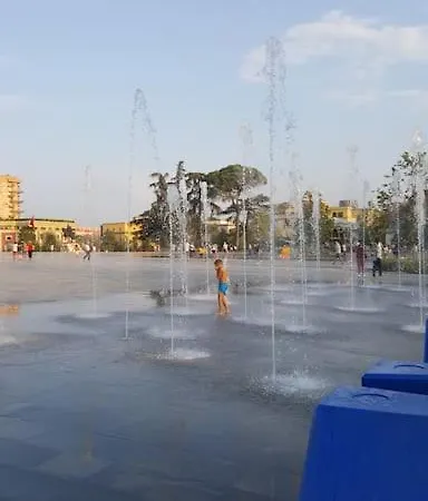 2 Bedroom 15 Min By Bus To Center *