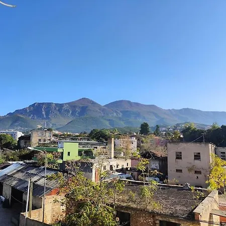 2 Bedroom 15 Min By Bus To Center *