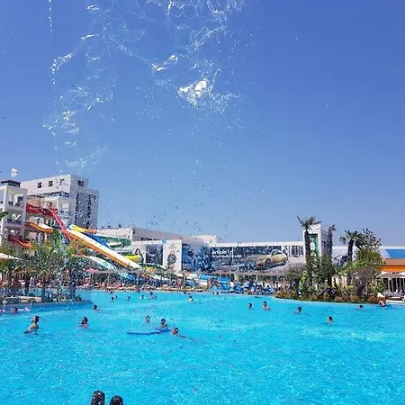 Apartment 2 Bedroom 15 Min By Bus To Center *