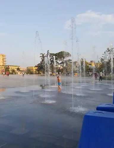 2 Bedroom 15 Min By Bus To Center *