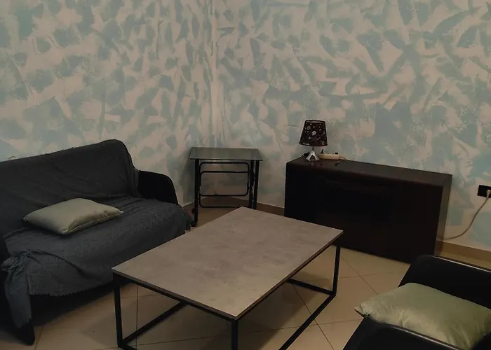 2 Bedroom 15 Min By Bus To Center *